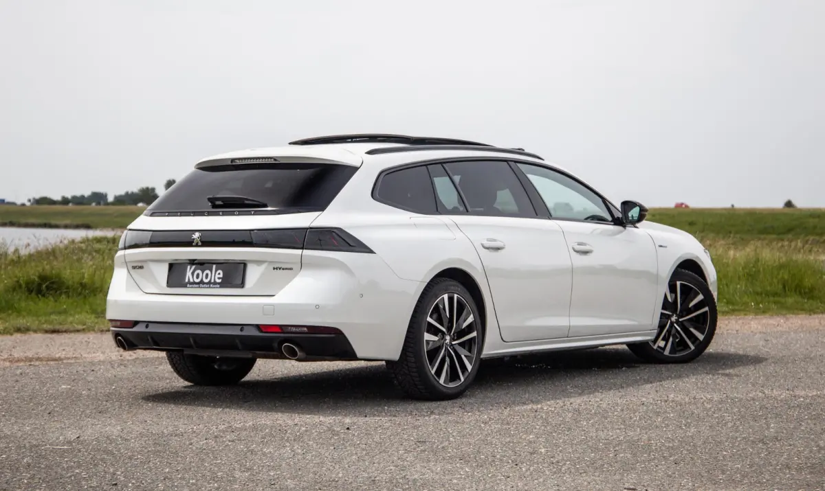 1.6 PureTech Blue Lease GT PANORAMA DAK / LEDER / DEALER ONDERHOUDEN / LED