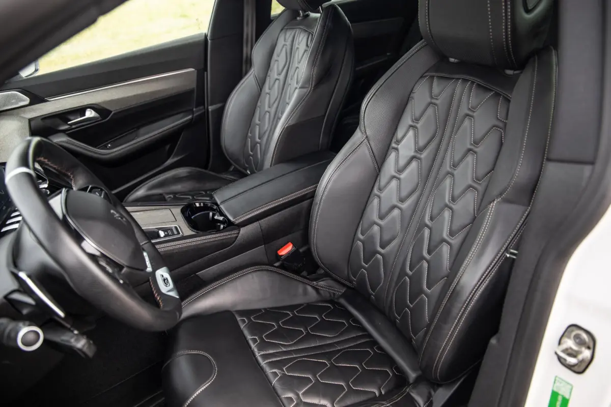 1.6 PureTech Blue Lease GT PANORAMA DAK / LEDER / DEALER ONDERHOUDEN / LED