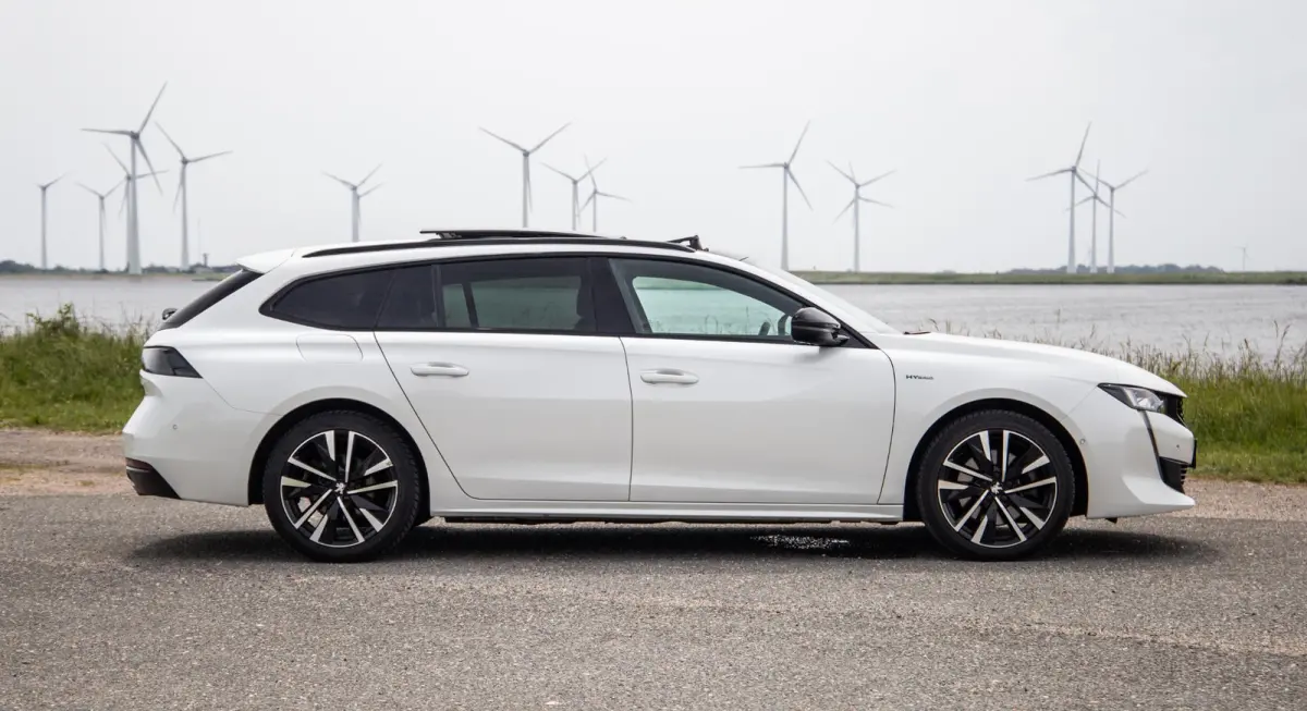 1.6 PureTech Blue Lease GT PANORAMA DAK / LEDER / DEALER ONDERHOUDEN / LED