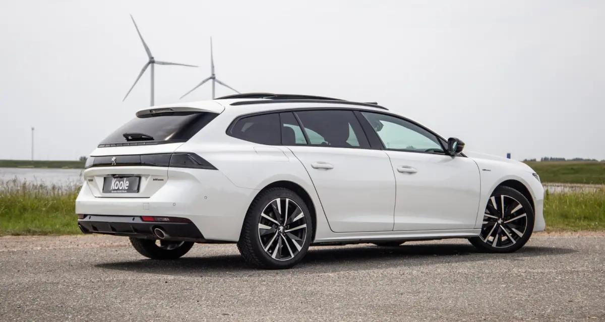1.6 PureTech Blue Lease GT PANORAMA DAK / LEDER / DEALER ONDERHOUDEN / LED