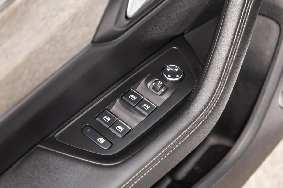 1.6 PureTech Blue Lease GT PANORAMA DAK / LEDER / DEALER ONDERHOUDEN / LED