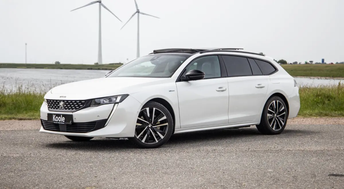 1.6 PureTech Blue Lease GT PANORAMA DAK / LEDER / DEALER ONDERHOUDEN / LED