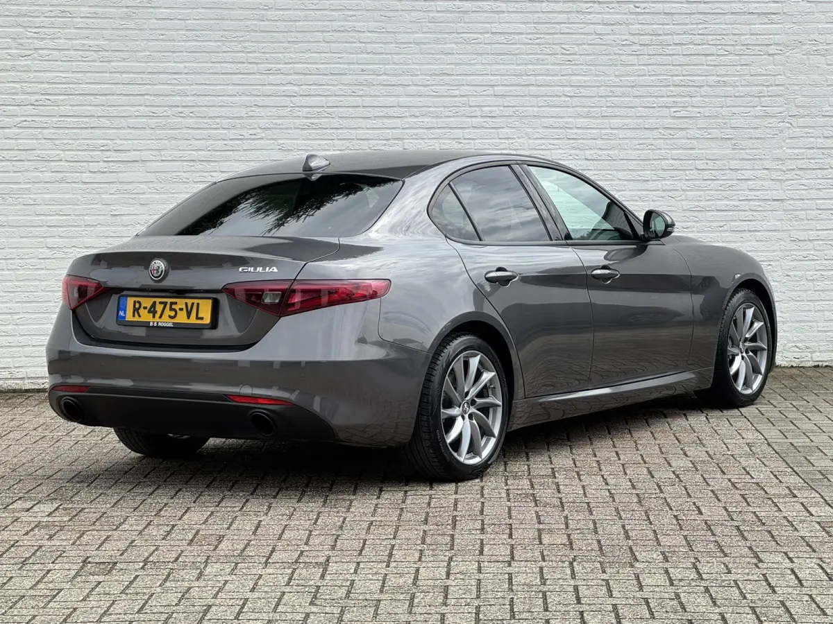 2.0T Sprint Leder elektrisch+verwarmd Stuurverw Camera Carplay