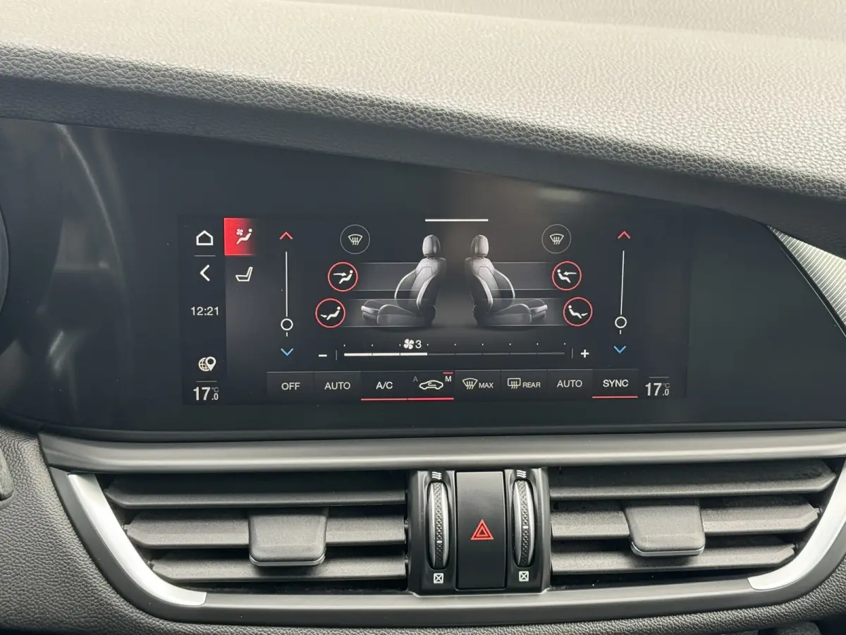2.0T Sprint Leder elektrisch+verwarmd Stuurverw Camera Carplay