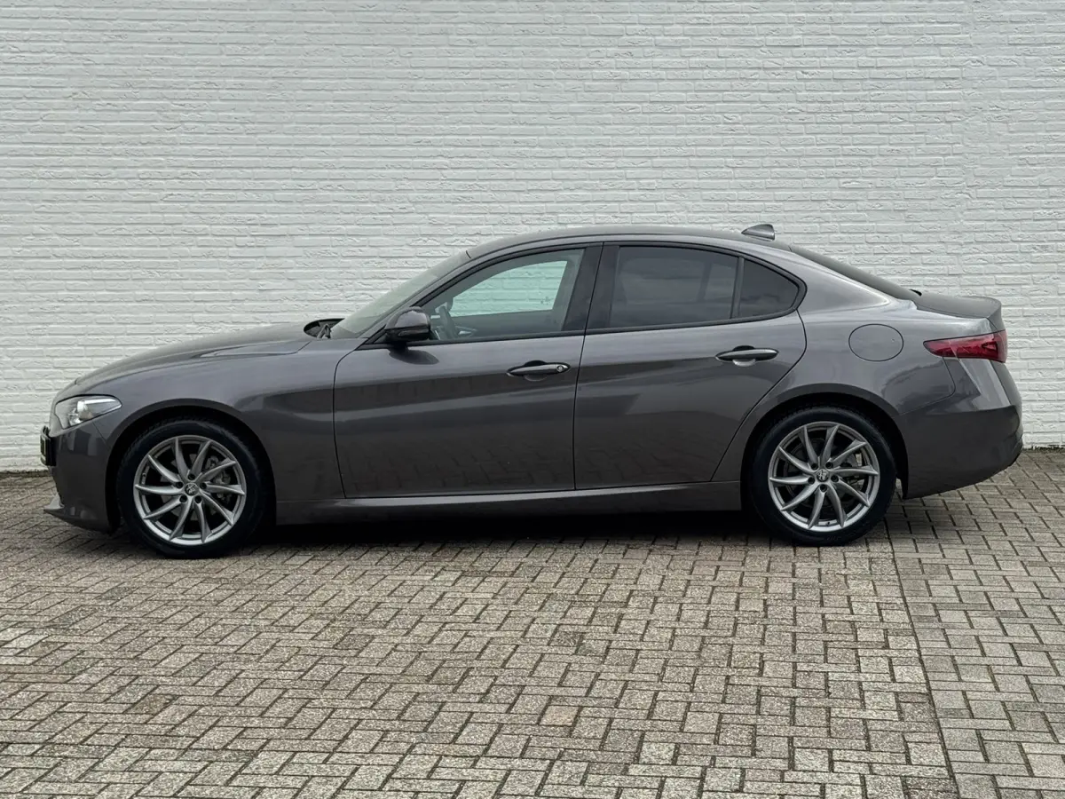 2.0T Sprint Leder elektrisch+verwarmd Stuurverw Camera Carplay