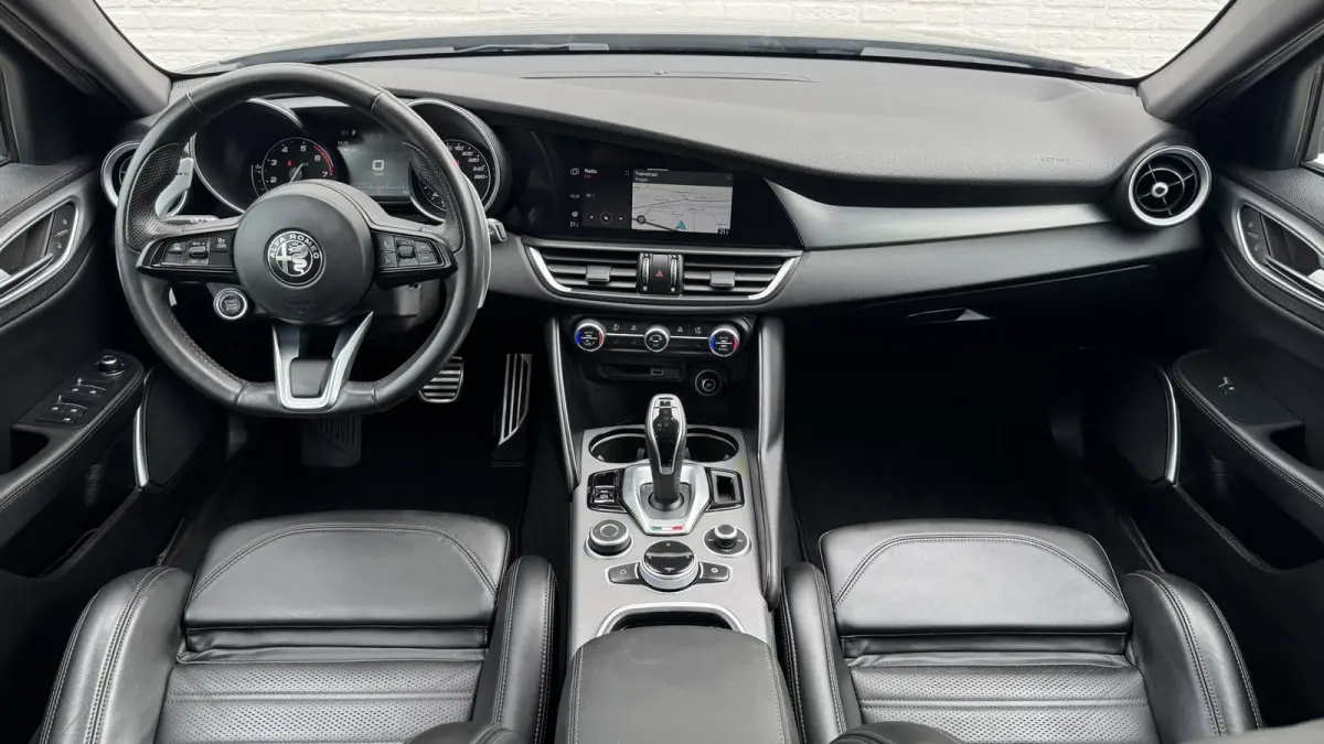 2.0T Sprint Leder elektrisch+verwarmd Stuurverw Camera Carplay