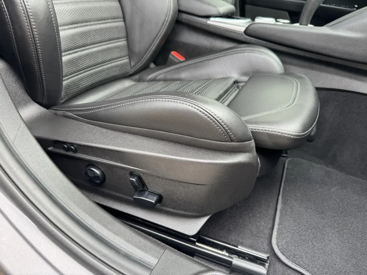 2.0T Sprint Leder elektrisch+verwarmd Stuurverw Camera Carplay