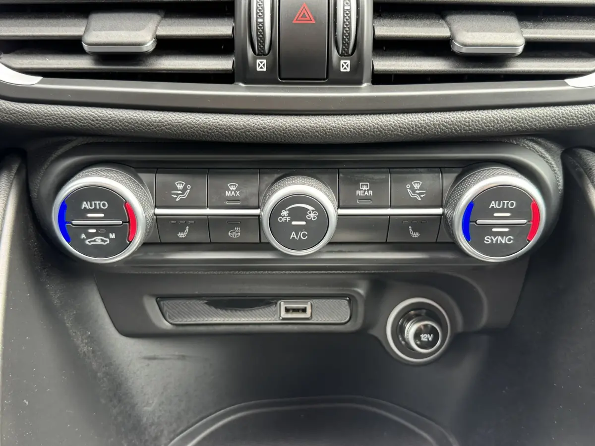 2.0T Sprint Leder elektrisch+verwarmd Stuurverw Camera Carplay