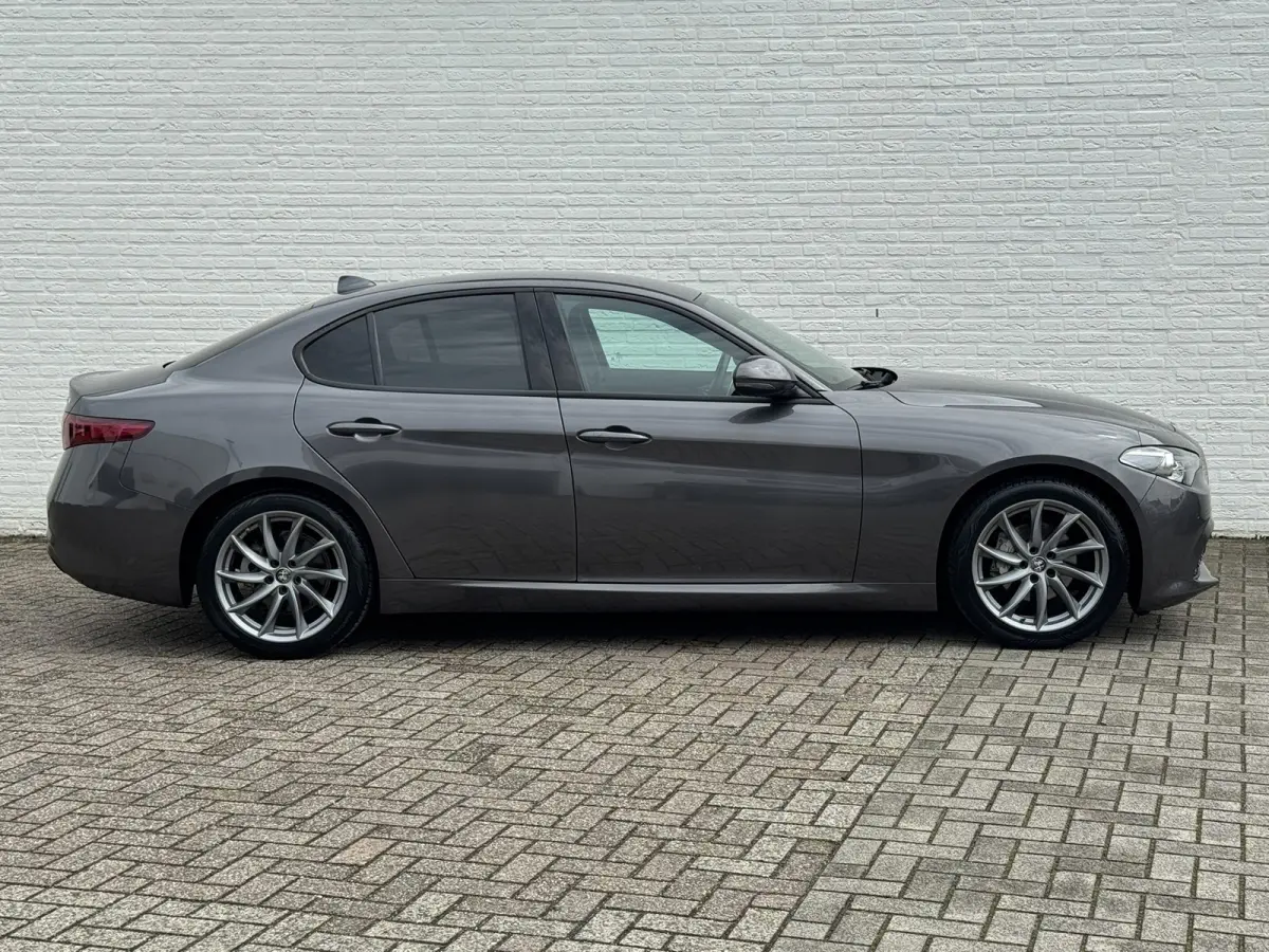2.0T Sprint Leder elektrisch+verwarmd Stuurverw Camera Carplay