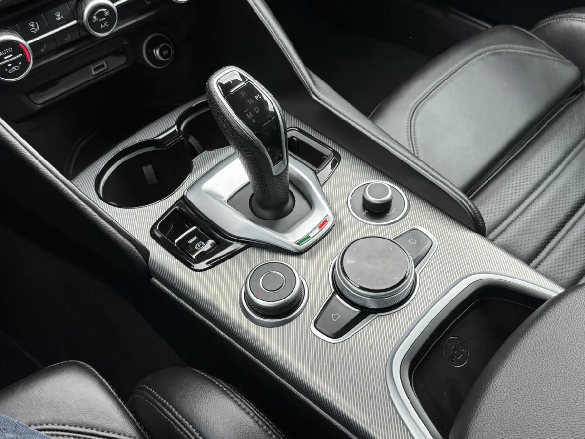2.0T Sprint Leder elektrisch+verwarmd Stuurverw Camera Carplay