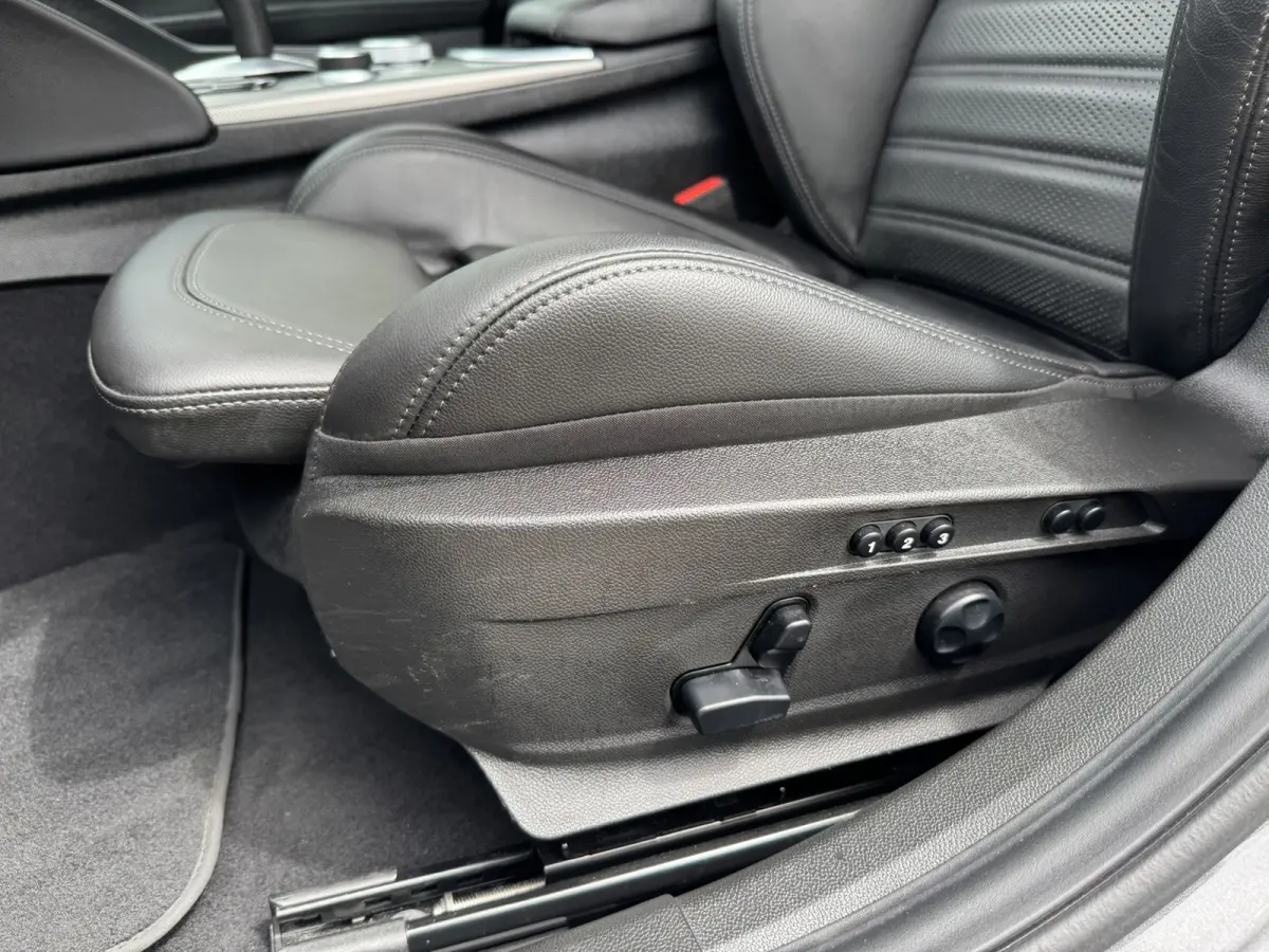 2.0T Sprint Leder elektrisch+verwarmd Stuurverw Camera Carplay