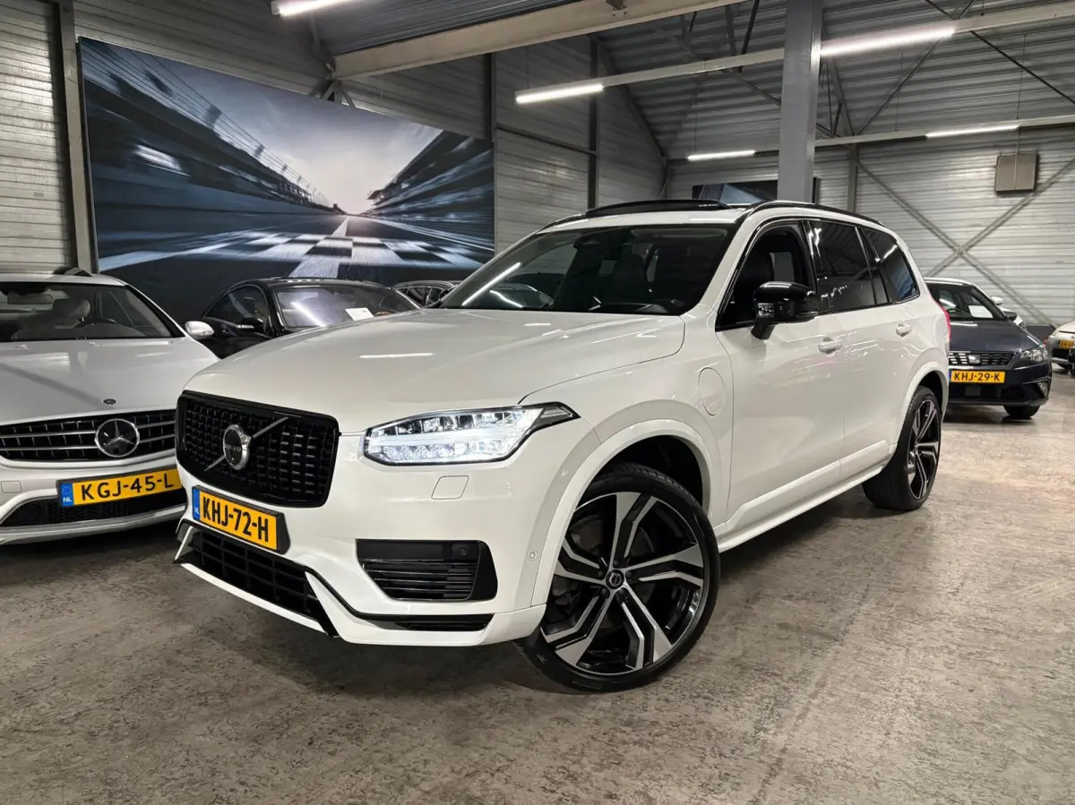 2.0 T8 Recharge AWD Ultimate Dark | Massage | Trekhaak | Pano | HUD | Luchtvering