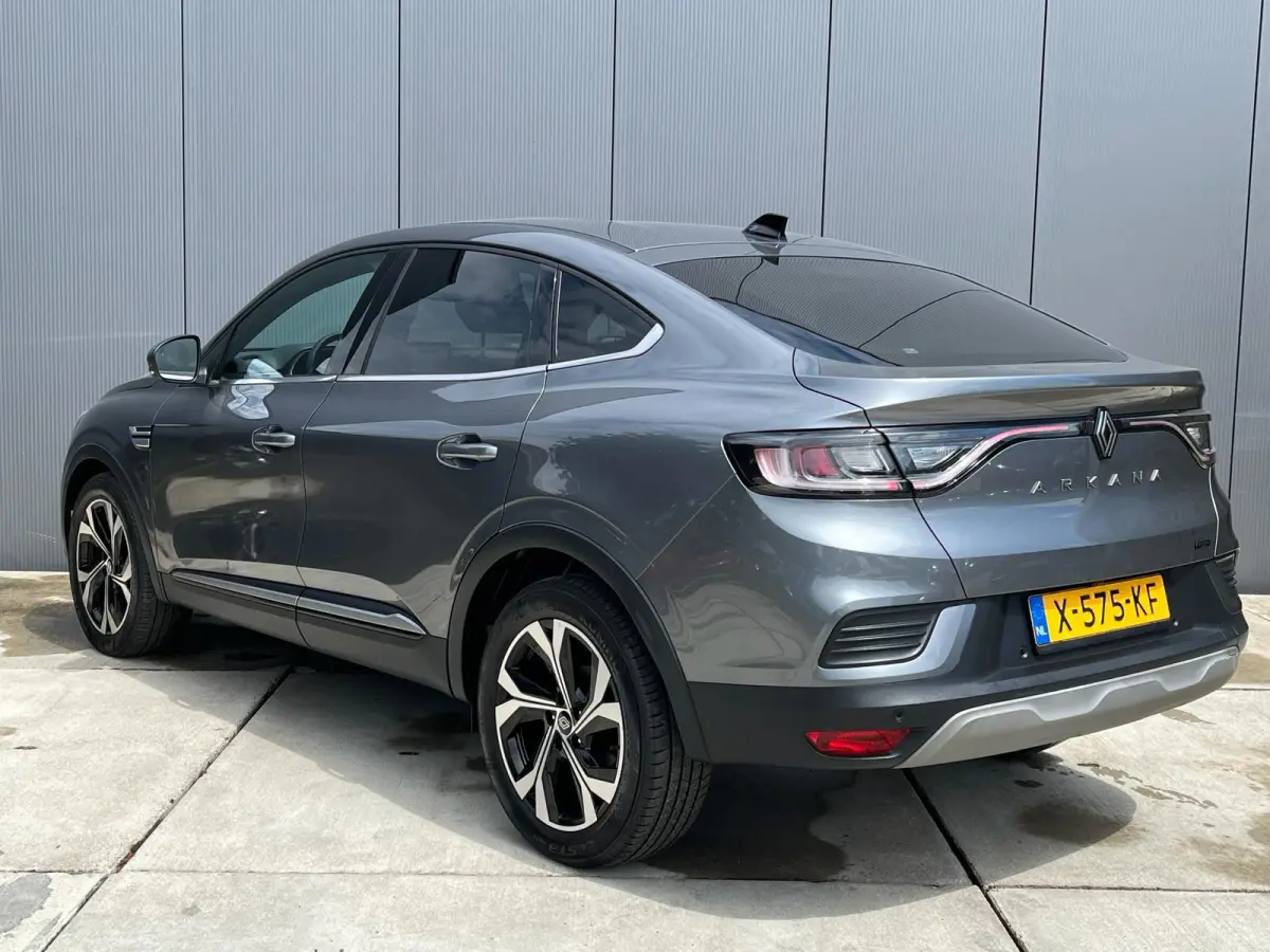 1.6 E-Tech full hybrid 145 techno Facelift| Camera | Climate Control | Dodehoek Detectie | Full LED | Navigatie |