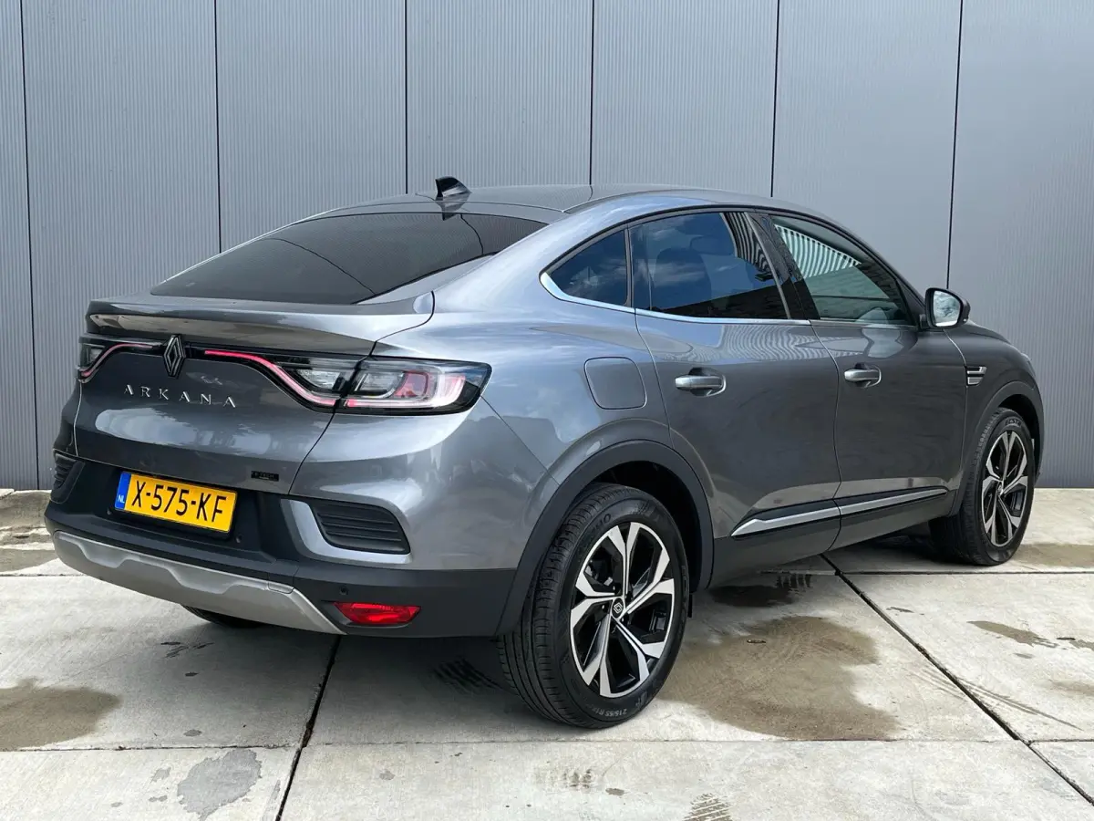 1.6 E-Tech full hybrid 145 techno Facelift| Camera | Climate Control | Dodehoek Detectie | Full LED | Navigatie |