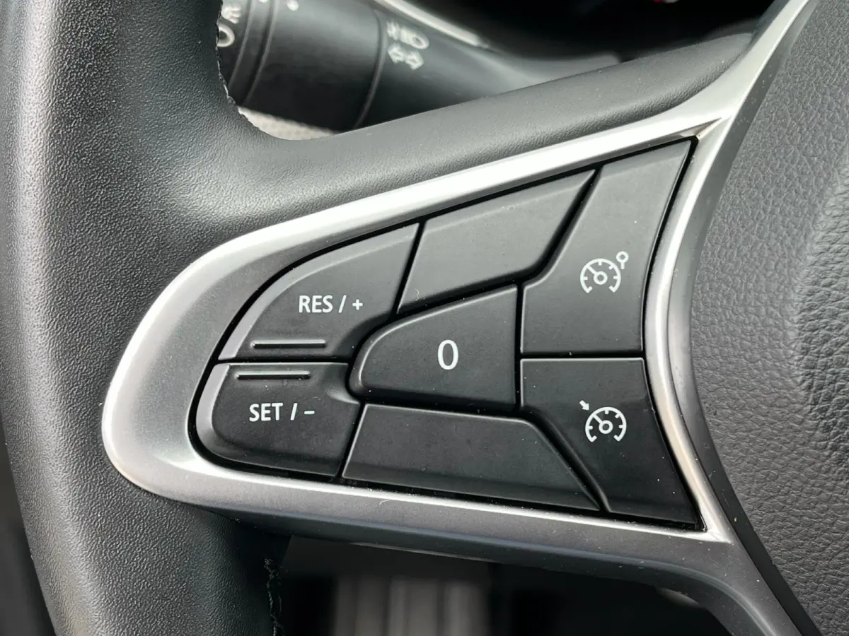 1.6 E-Tech full hybrid 145 techno Facelift| Camera | Climate Control | Dodehoek Detectie | Full LED | Navigatie |