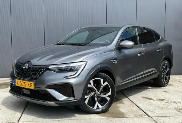 1.6 E-Tech full hybrid 145 techno Facelift| Camera | Climate Control | Dodehoek Detectie | Full LED | Navigatie |
