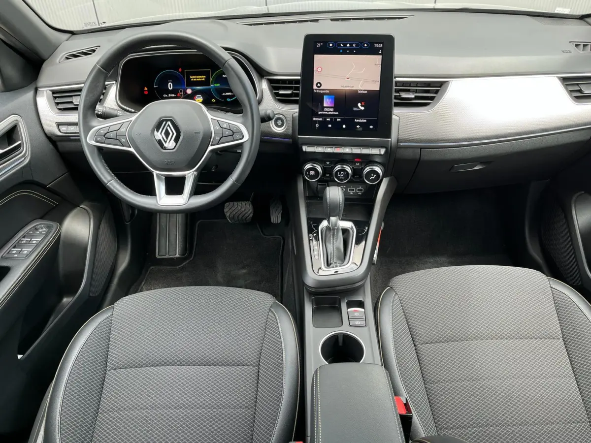 1.6 E-Tech full hybrid 145 techno Facelift| Camera | Climate Control | Dodehoek Detectie | Full LED | Navigatie |