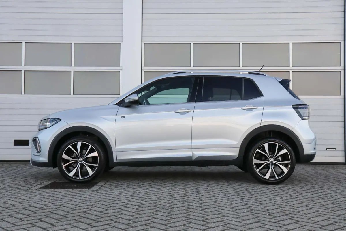 1.5 TSI 150pk DSG R-Line | Navigatie | Achteruitrijcamera | Stoelverwarming | 18" Velgen