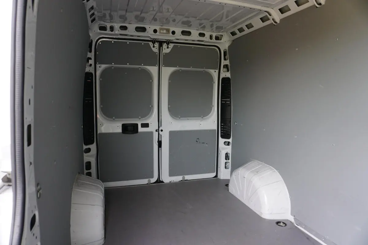 2.2 BlueHDi 140 L3H2 3.5t in Topstaat |Camera |Cruise |Carplay |Android auto |Airco |Betimmering |1e eigenaar |Lage KM-stand |EURO6D |BPM vrij voor ondernemers |Mooie camperbasis