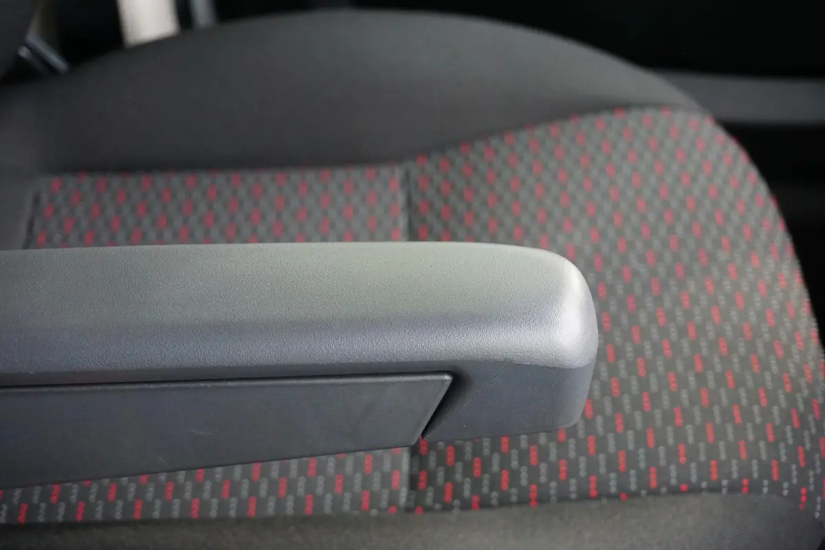 2.2 BlueHDi 140 L3H2 3.5t in Topstaat |Camera |Cruise |Carplay |Android auto |Airco |Betimmering |1e eigenaar |Lage KM-stand |EURO6D |BPM vrij voor ondernemers |Mooie camperbasis