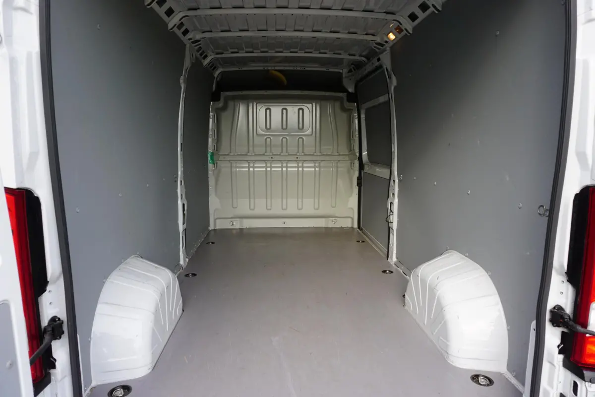 2.2 BlueHDi 140 L3H2 3.5t in Topstaat |Camera |Cruise |Carplay |Android auto |Airco |Betimmering |1e eigenaar |Lage KM-stand |EURO6D |BPM vrij voor ondernemers |Mooie camperbasis