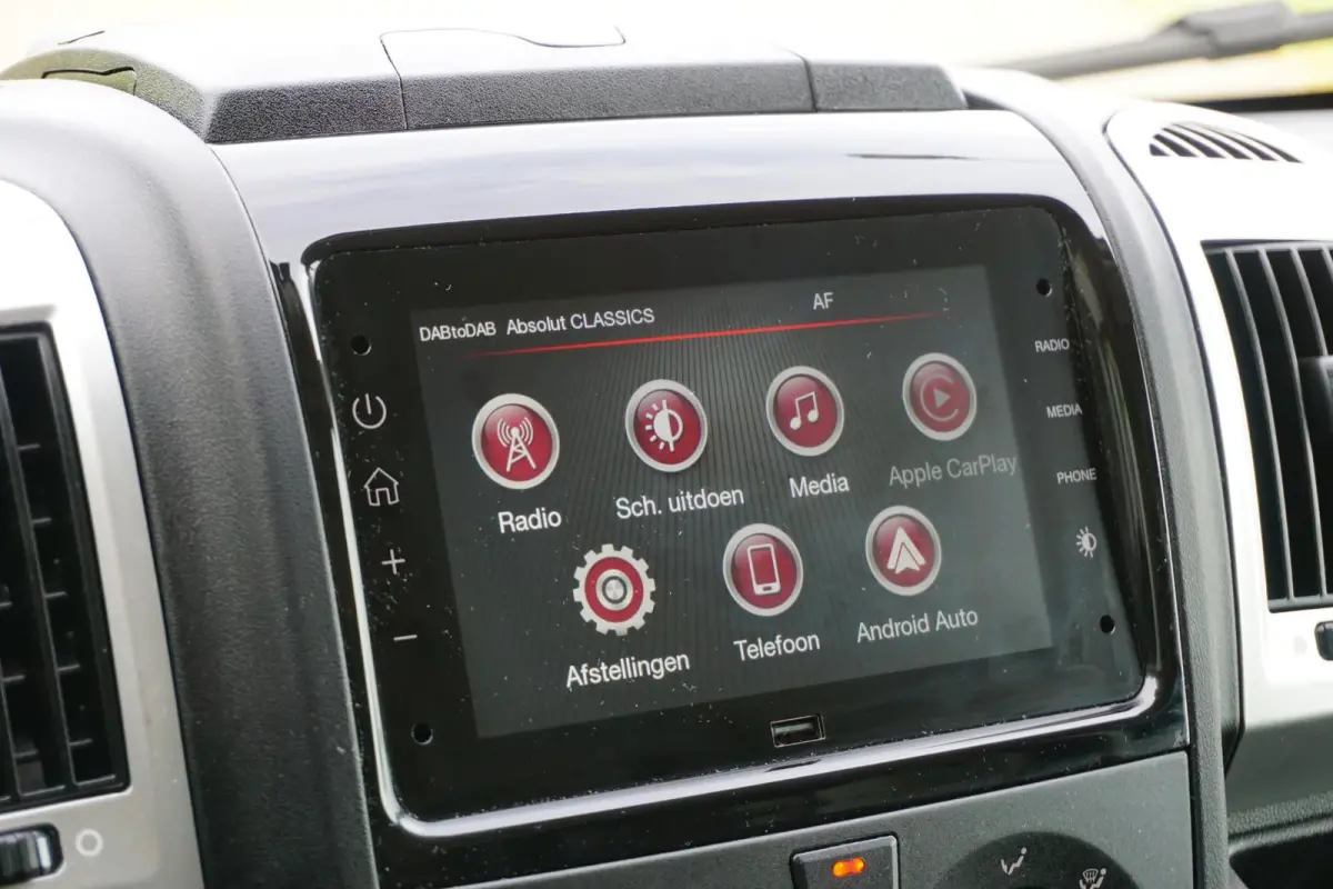 2.2 BlueHDi 140 L3H2 3.5t in Topstaat |Camera |Cruise |Carplay |Android auto |Airco |Betimmering |1e eigenaar |Lage KM-stand |EURO6D |BPM vrij voor ondernemers |Mooie camperbasis