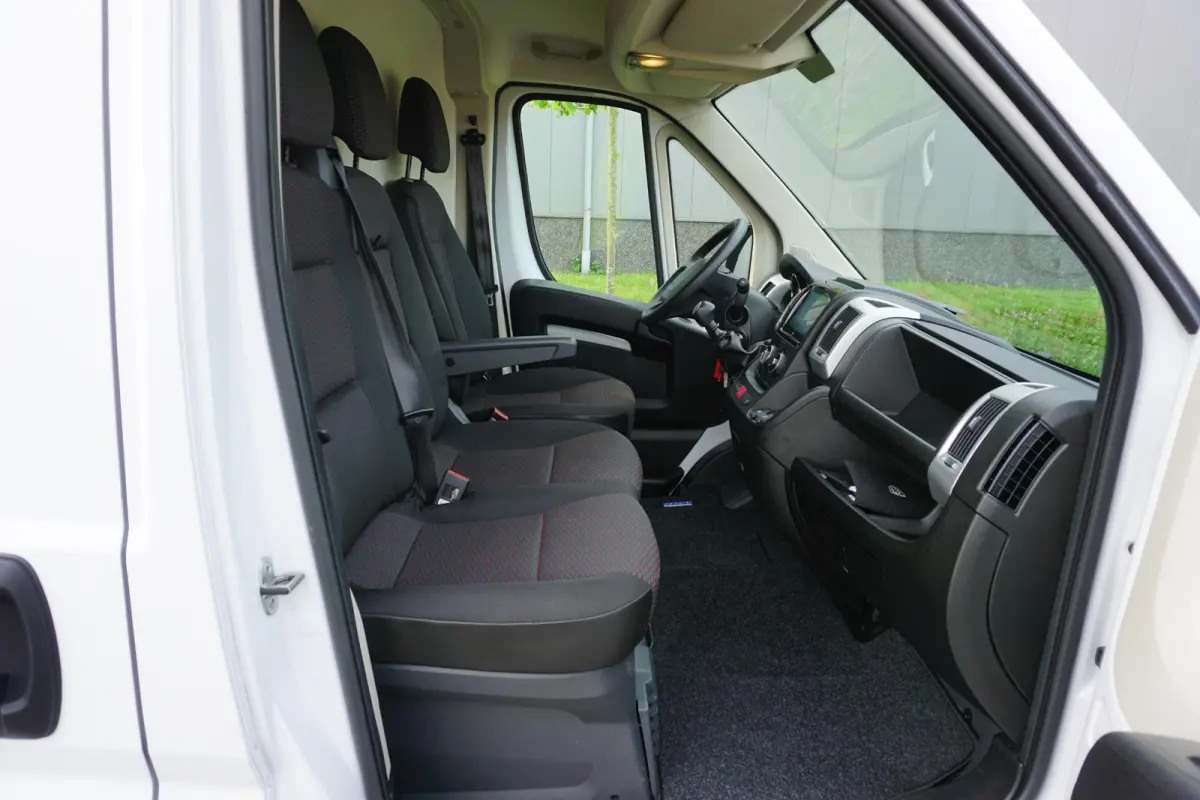 2.2 BlueHDi 140 L3H2 3.5t in Topstaat |Camera |Cruise |Carplay |Android auto |Airco |Betimmering |1e eigenaar |Lage KM-stand |EURO6D |BPM vrij voor ondernemers |Mooie camperbasis