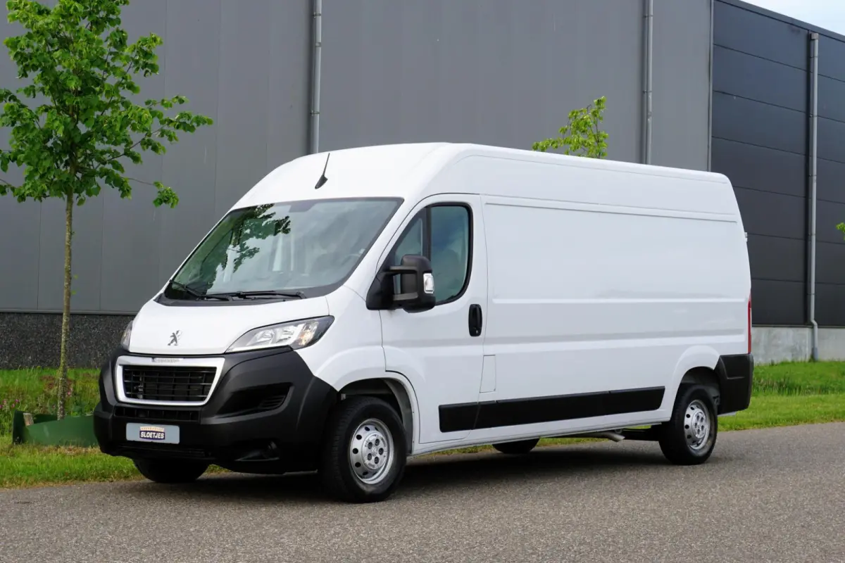 2.2 BlueHDi 140 L3H2 3.5t in Topstaat |Camera |Cruise |Carplay |Android auto |Airco |Betimmering |1e eigenaar |Lage KM-stand |EURO6D |BPM vrij voor ondernemers |Mooie camperbasis
