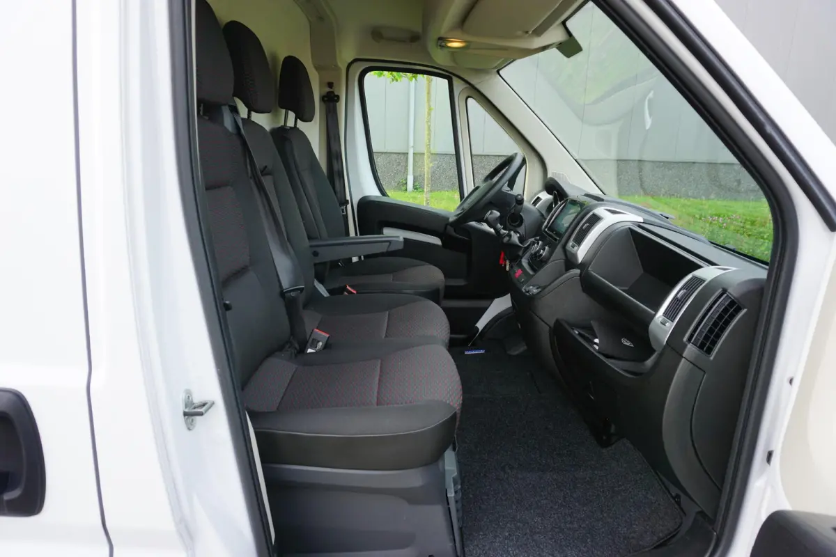 2.2 BlueHDi 140 L3H2 3.5t in Topstaat |Camera |Cruise |Carplay |Android auto |Airco |Betimmering |1e eigenaar |Lage KM-stand |EURO6D |BPM vrij voor ondernemers |Mooie camperbasis