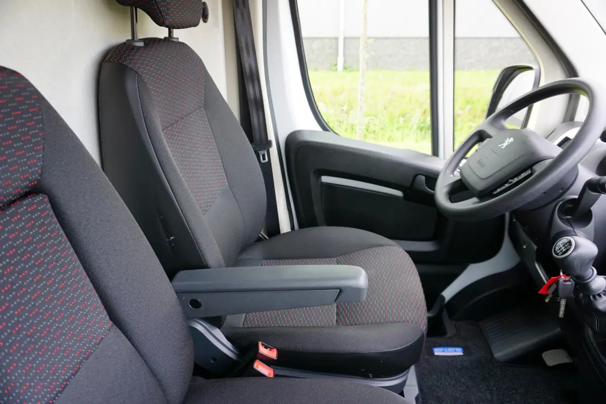 2.2 BlueHDi 140 L3H2 3.5t in Topstaat |Camera |Cruise |Carplay |Android auto |Airco |Betimmering |1e eigenaar |Lage KM-stand |EURO6D |BPM vrij voor ondernemers |Mooie camperbasis