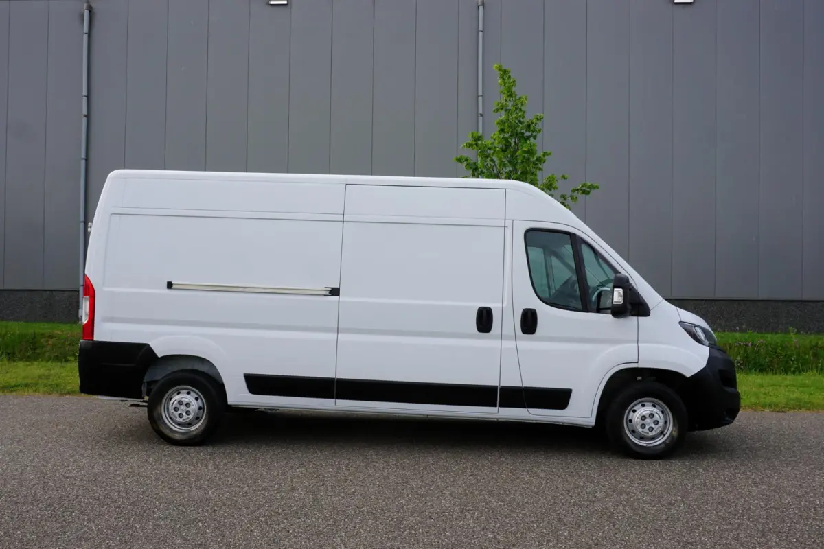 2.2 BlueHDi 140 L3H2 3.5t in Topstaat |Camera |Cruise |Carplay |Android auto |Airco |Betimmering |1e eigenaar |Lage KM-stand |EURO6D |BPM vrij voor ondernemers |Mooie camperbasis