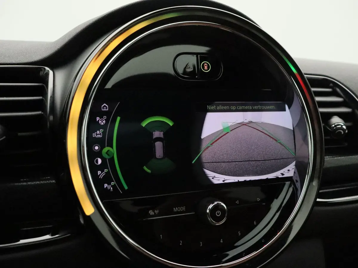 Cooper Richmond Park Edition + Panoramadak + Stoelverwarming + Park Assistant + Harman Kardon + 18''