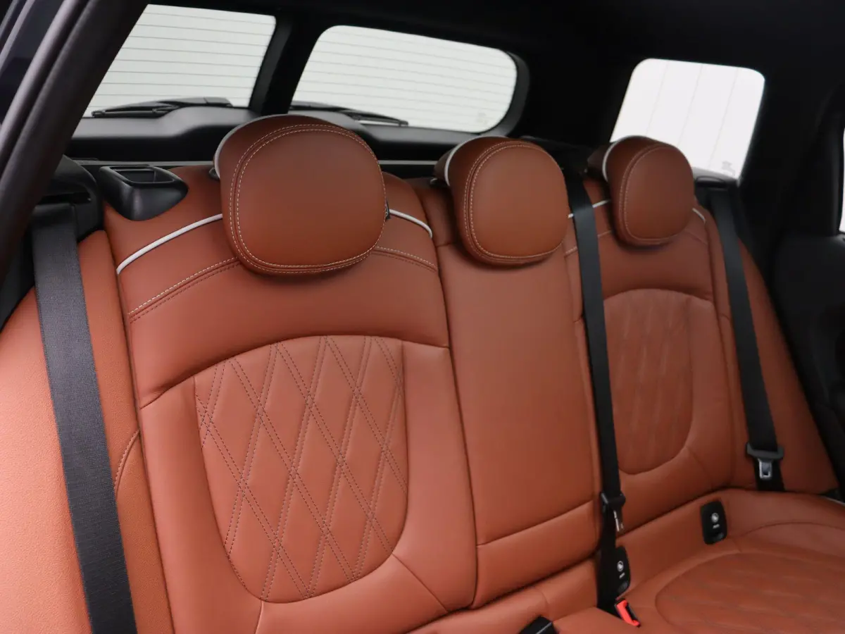 Cooper Richmond Park Edition + Panoramadak + Stoelverwarming + Park Assistant + Harman Kardon + 18''