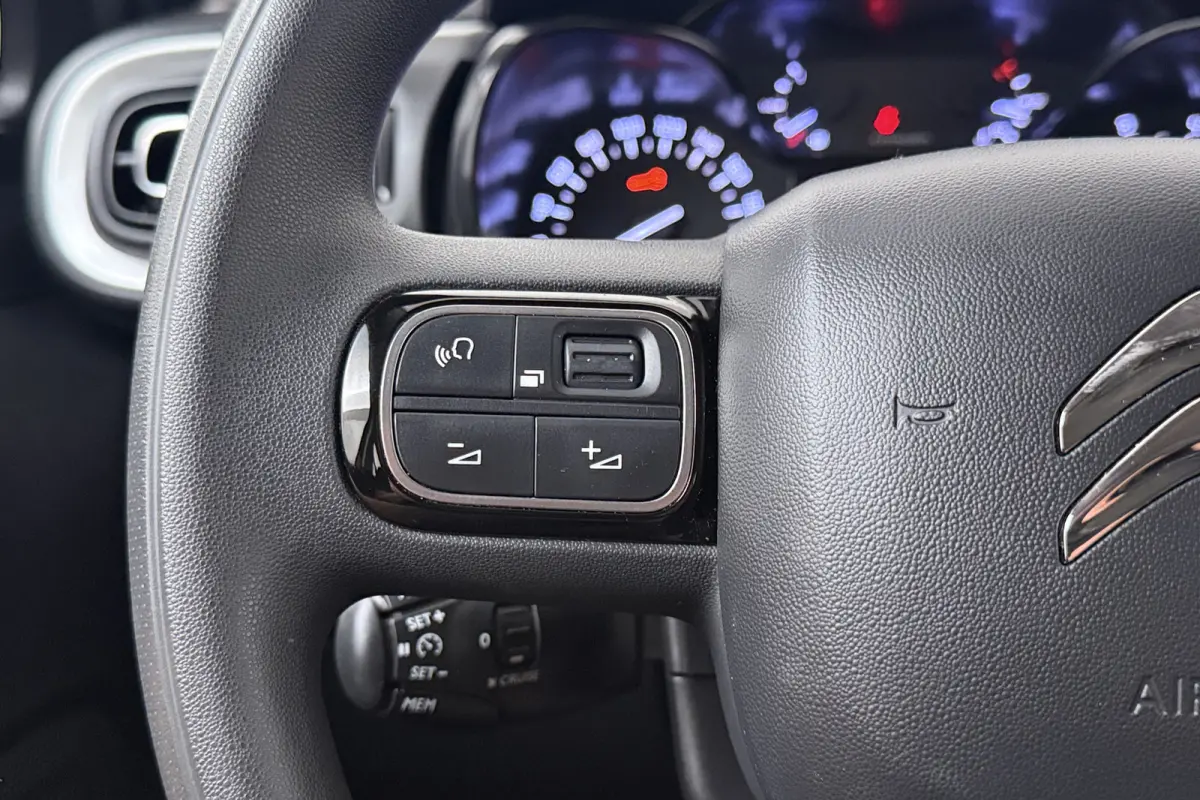 1.2T Business+ Carplay Climate Navi 16'LMV DAB LED Cruise