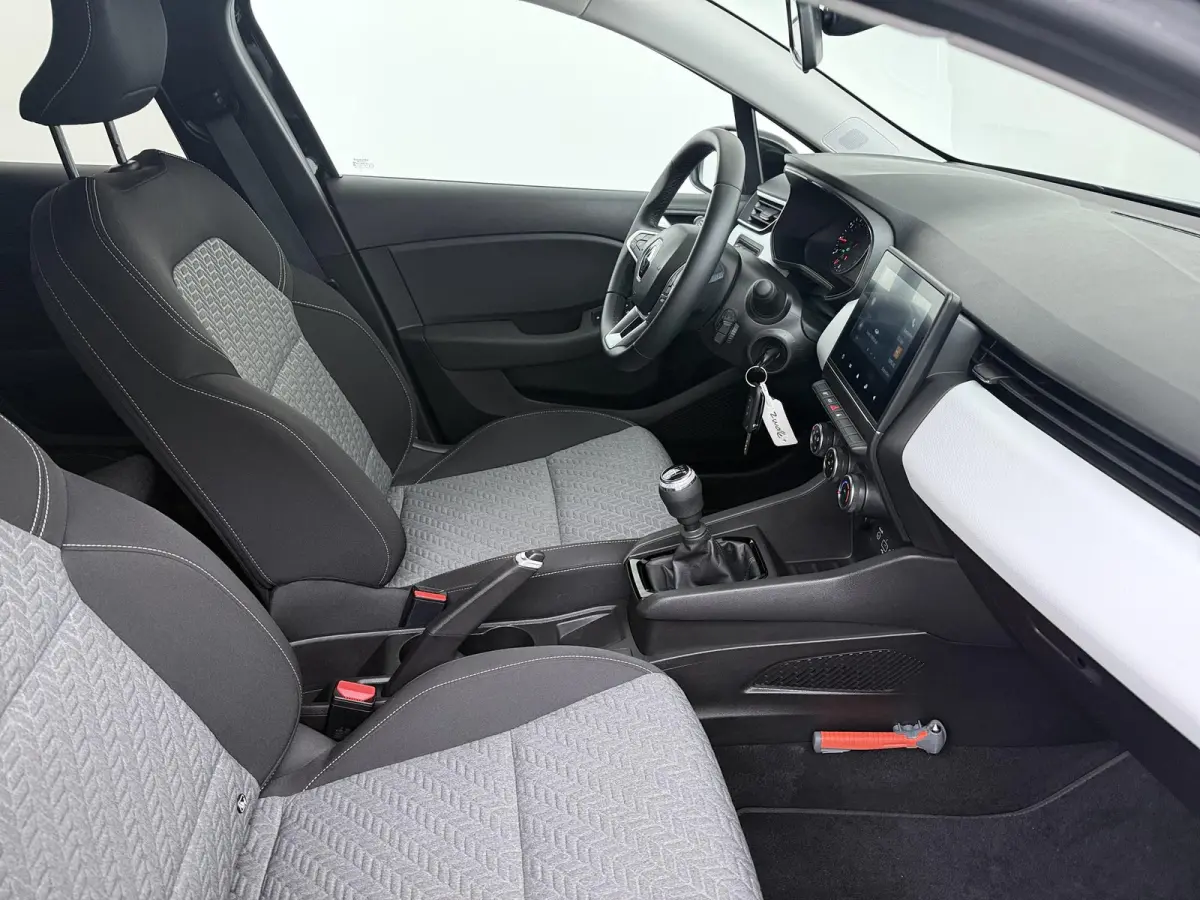 TCe 90 GPF Evolution | Navigatie | Parkeersensoren | Lichtmetalen velgen |