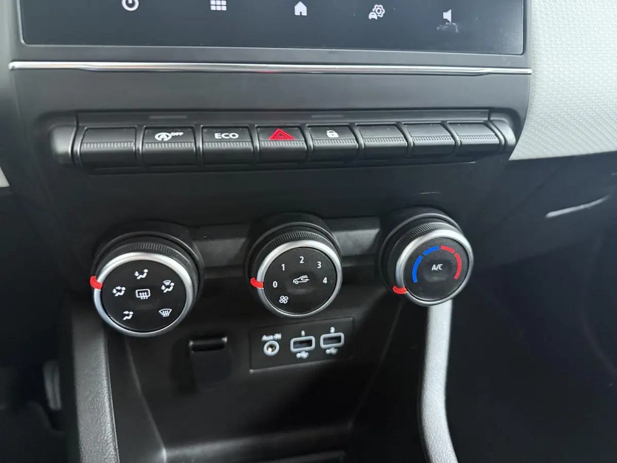 TCe 90 GPF Evolution | Navigatie | Parkeersensoren | Lichtmetalen velgen |