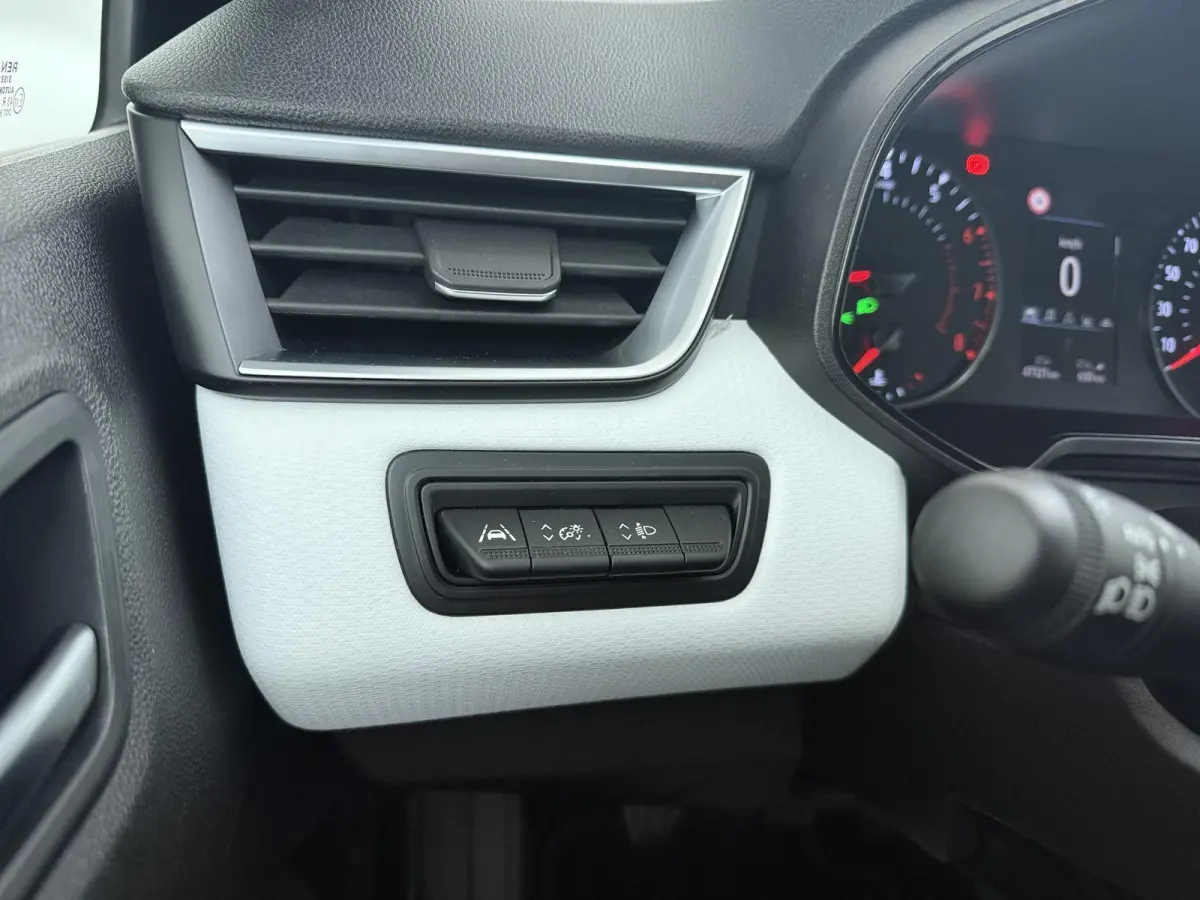 TCe 90 GPF Evolution | Navigatie | Parkeersensoren | Lichtmetalen velgen |
