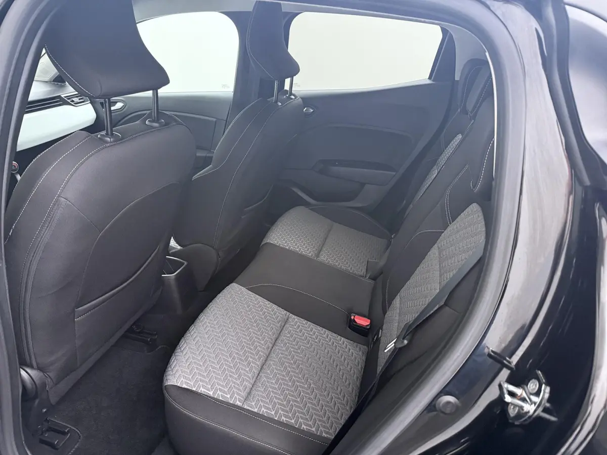 TCe 90 GPF Evolution | Navigatie | Parkeersensoren | Lichtmetalen velgen |