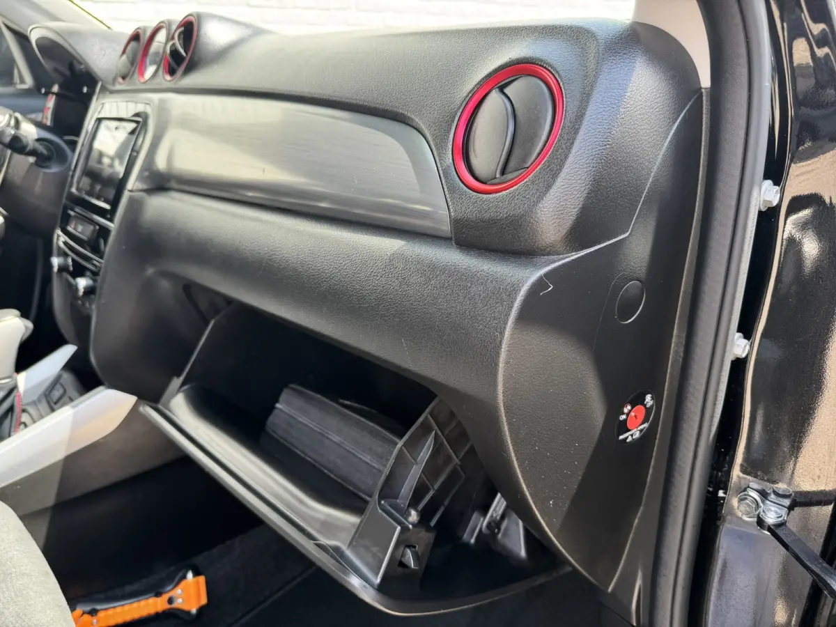 1.4 S Trekhaak Camera Pdc v+a Adaptieve cruise Keyless Navigatie Verwarmde stoelen
