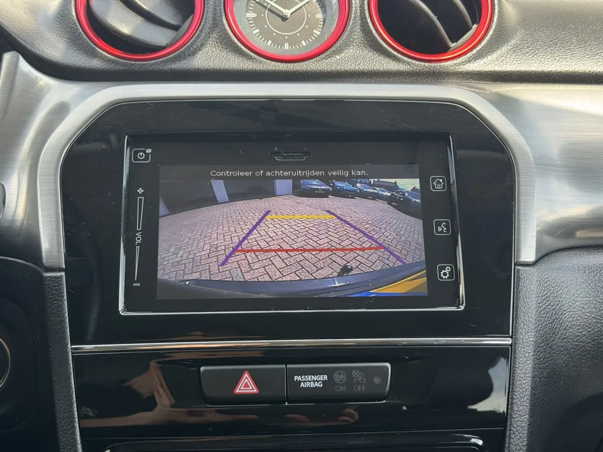 1.4 S Trekhaak Camera Pdc v+a Adaptieve cruise Keyless Navigatie Verwarmde stoelen
