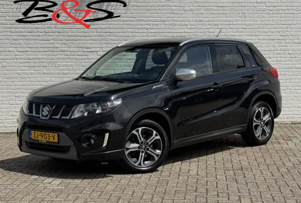 1.4 S Trekhaak Camera Pdc v+a Adaptieve cruise Keyless Navigatie Verwarmde stoelen