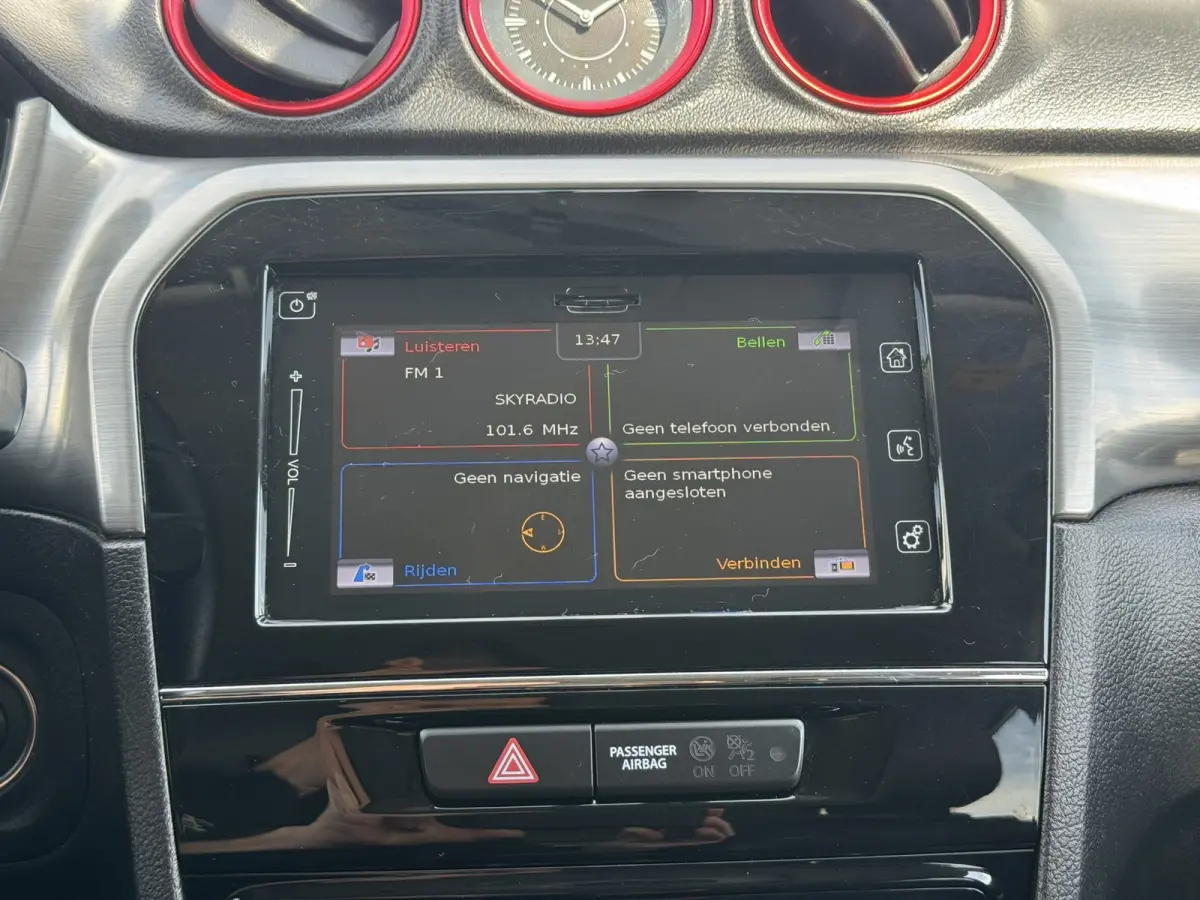 1.4 S Trekhaak Camera Pdc v+a Adaptieve cruise Keyless Navigatie Verwarmde stoelen