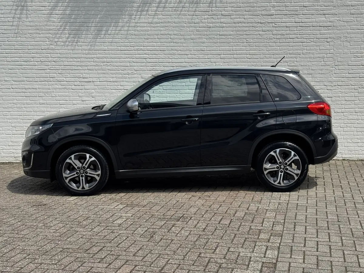1.4 S Trekhaak Camera Pdc v+a Adaptieve cruise Keyless Navigatie Verwarmde stoelen