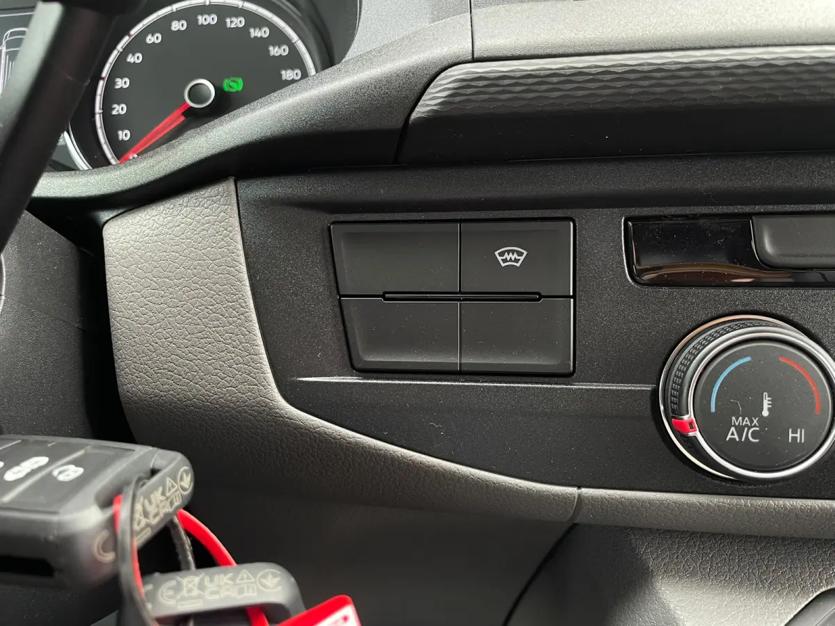 2.0 TDI L2H1 28 > Complete inrichting (Sortimo) en BPM Vrij!/camera/automaat/150pk....
