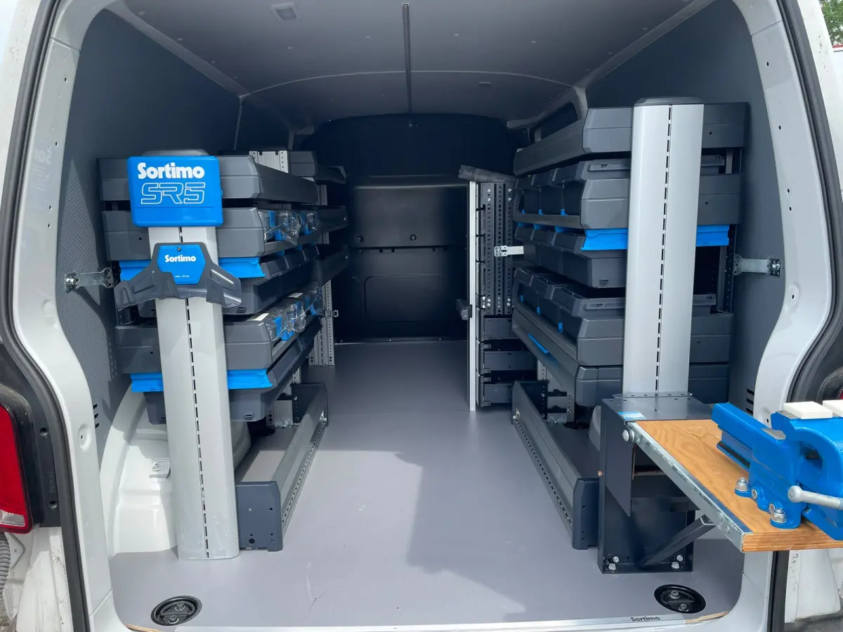 2.0 TDI L2H1 28 > Complete inrichting (Sortimo) en BPM Vrij!/camera/automaat/150pk....