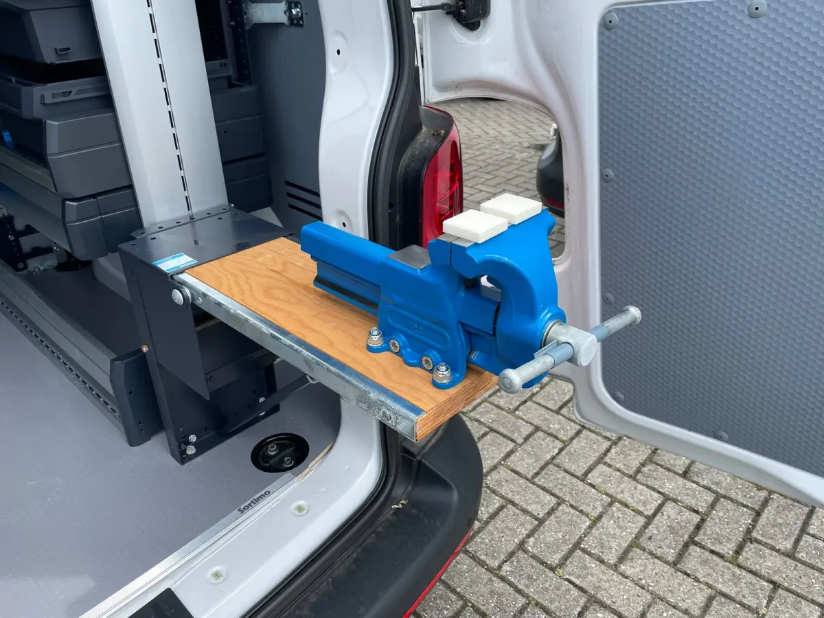 2.0 TDI L2H1 28 > Complete inrichting (Sortimo) en BPM Vrij!/camera/automaat/150pk....