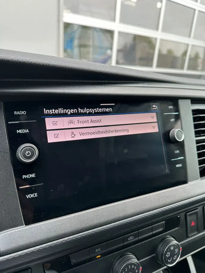 2.0 TDI L2H1 28 > Complete inrichting (Sortimo) en BPM Vrij!/camera/automaat/150pk....