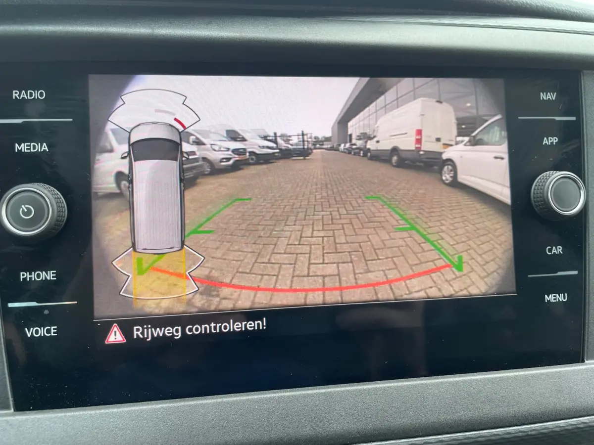 2.0 TDI L2H1 28 > Complete inrichting (Sortimo) en BPM Vrij!/camera/automaat/150pk....