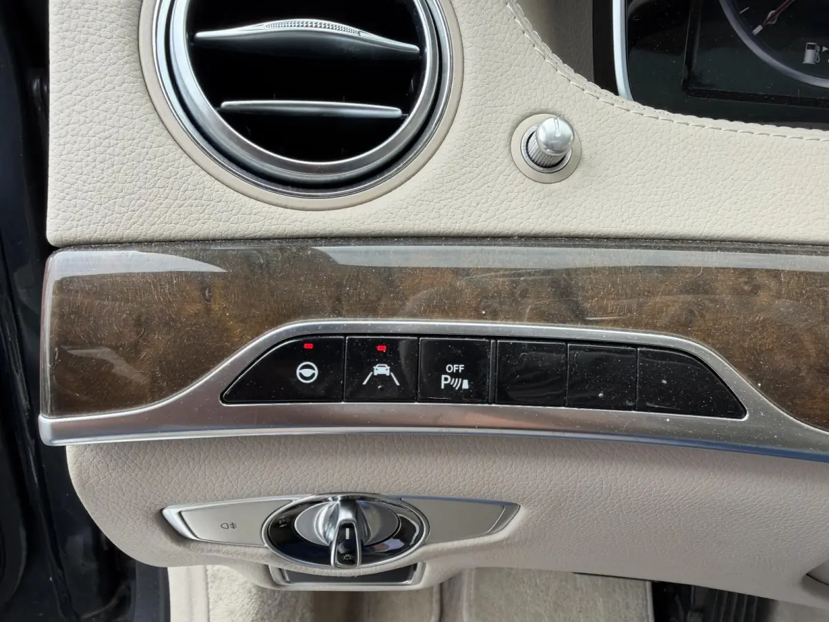 500 PLUG-IN HYBRID Lang Prestige | Panoramadak | Camera | Massage | Stoelventilatie/Verwarming |