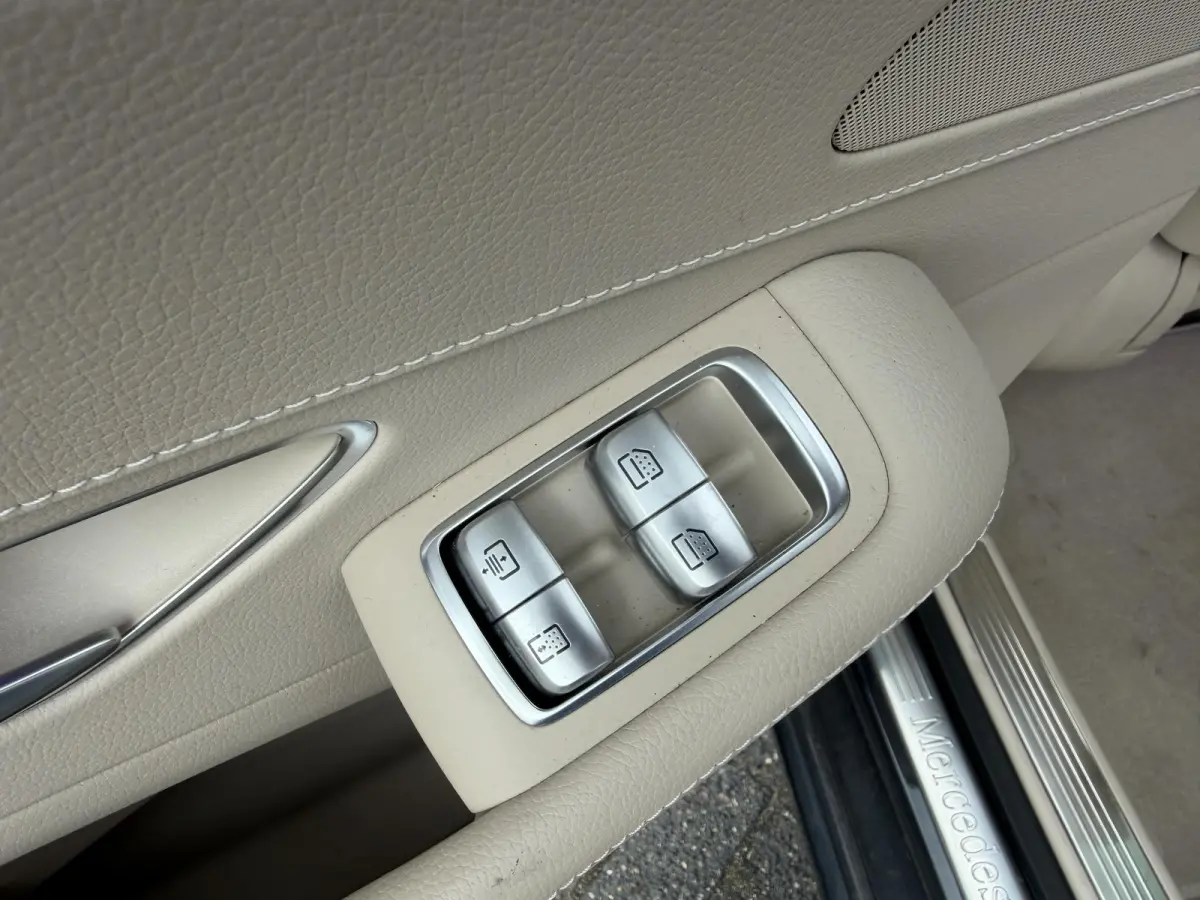 500 PLUG-IN HYBRID Lang Prestige | Panoramadak | Camera | Massage | Stoelventilatie/Verwarming |